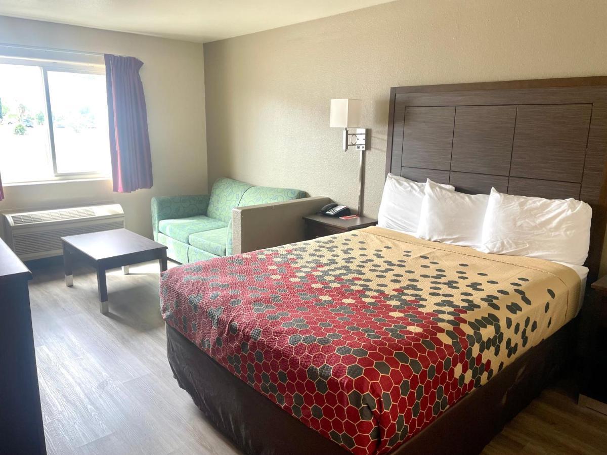 Econo Lodge Inn & Suites Corning Eksteriør billede