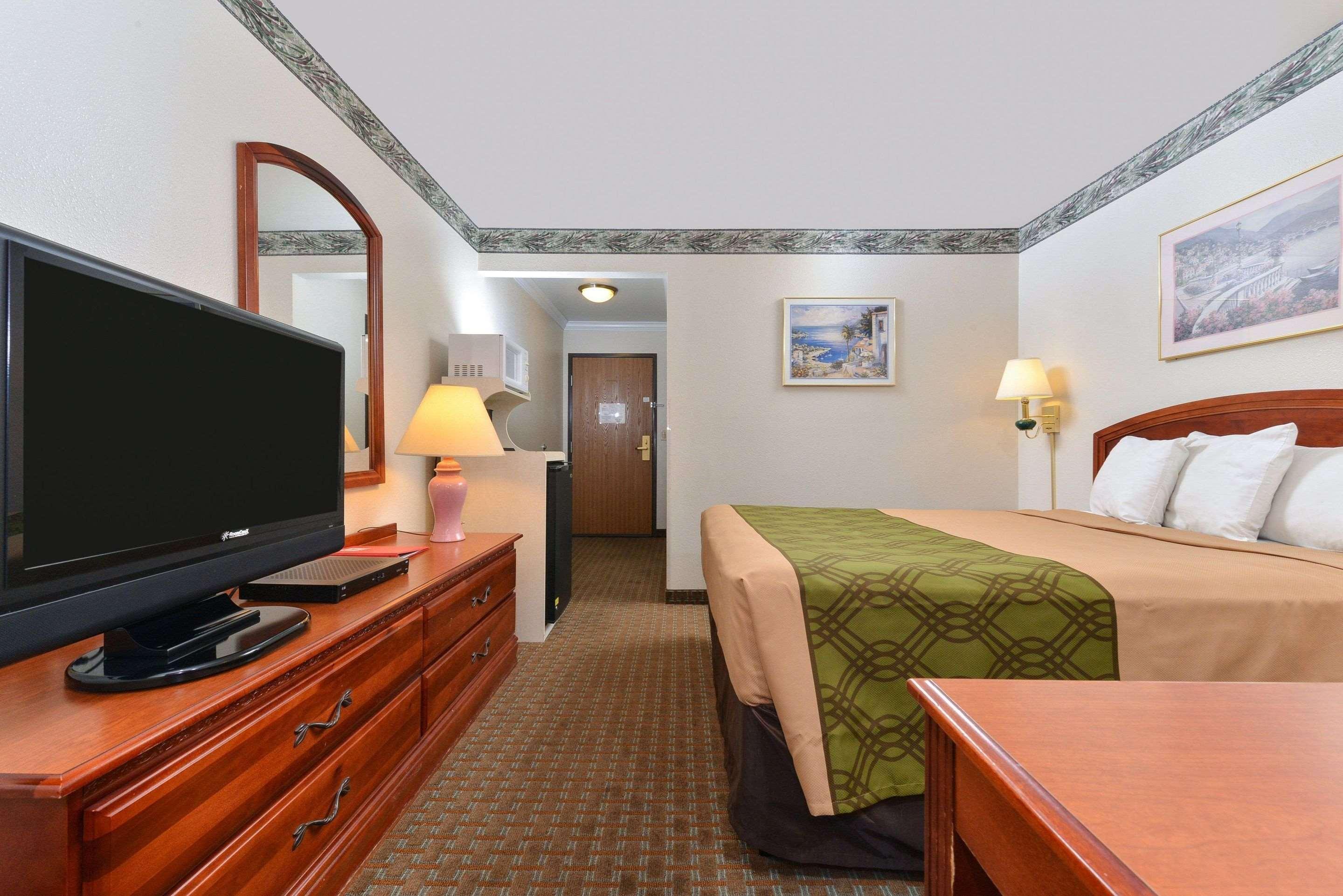Econo Lodge Inn & Suites Corning Eksteriør billede