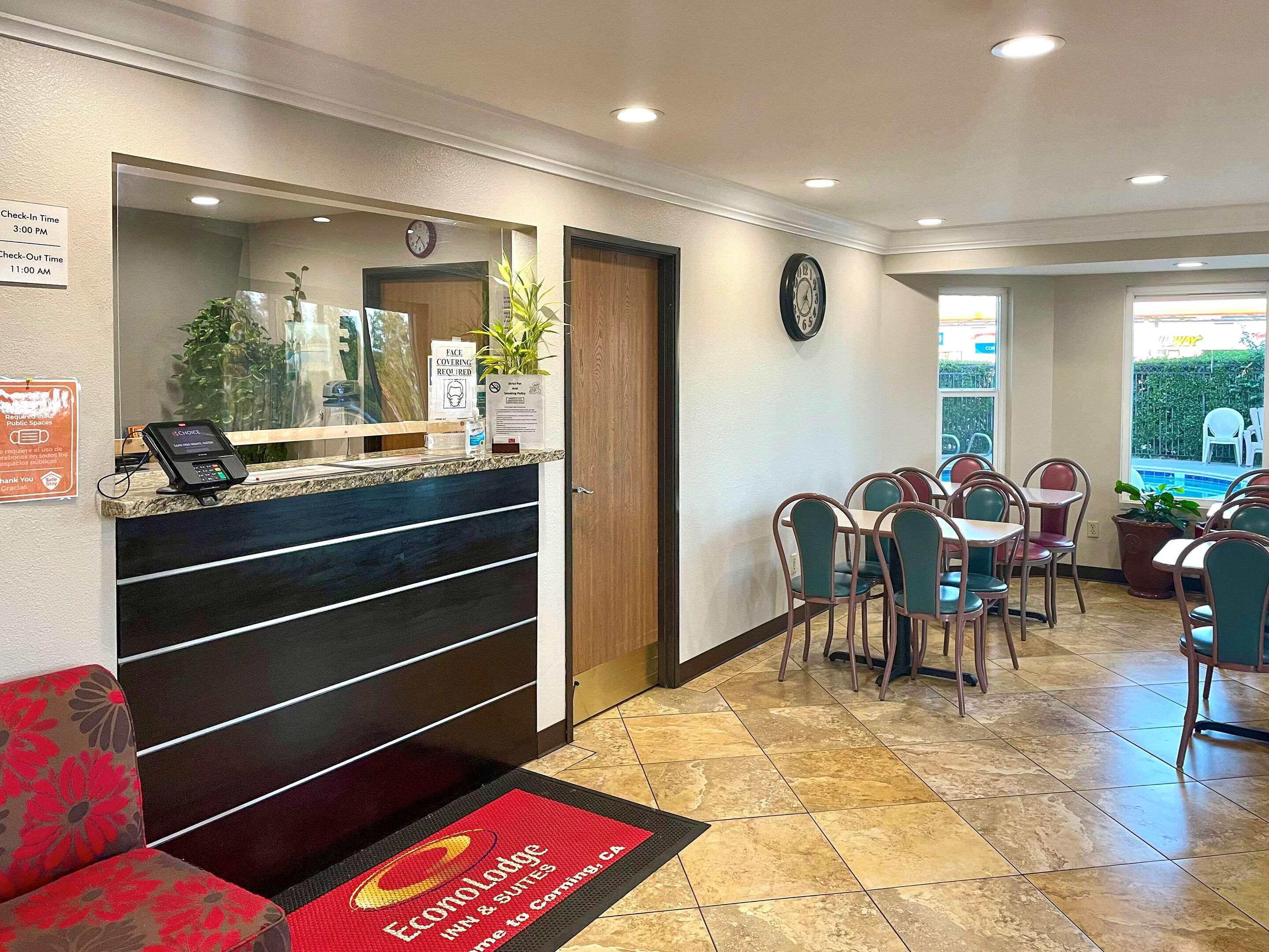 Econo Lodge Inn & Suites Corning Eksteriør billede