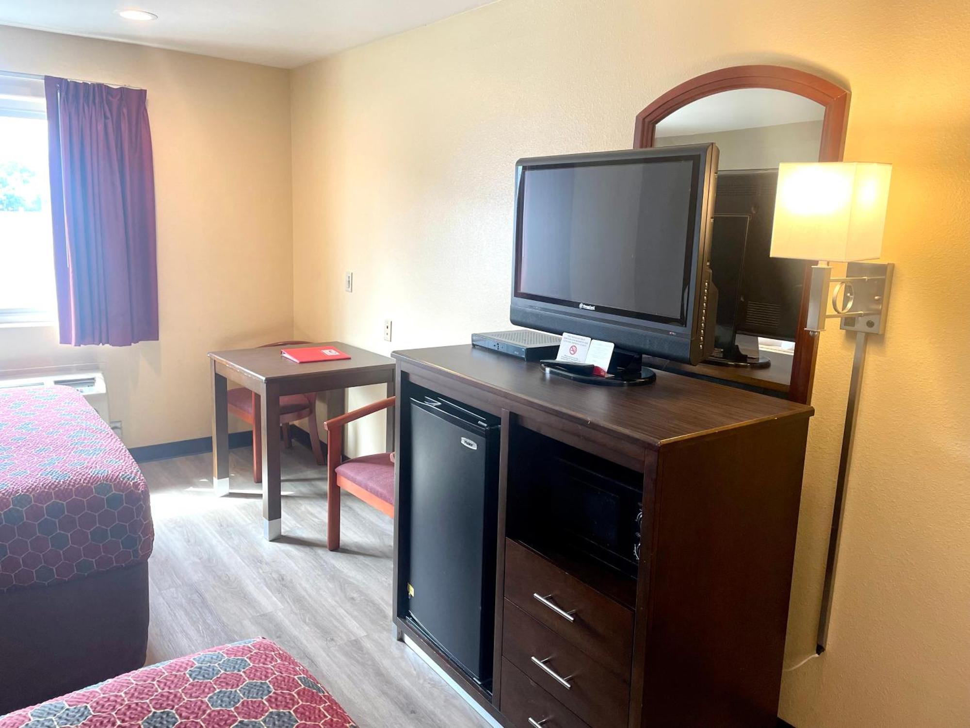 Econo Lodge Inn & Suites Corning Værelse billede